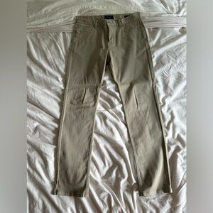 Even Tide Men’s Khakis